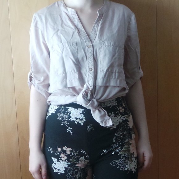DYNAMITE Floral pants - Picture 2 of 3